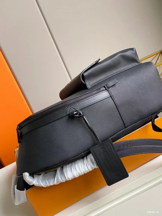 VUITTON LOUIS BACKPACK 0822